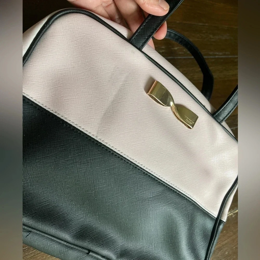 Victoria’s secret cosmetics bag